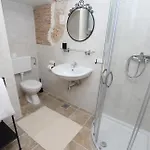 Midea 2 Rovinj