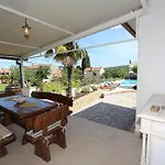 Midea 2 Rovinj