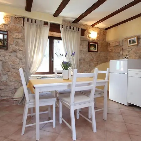Apartment Midea 2 *