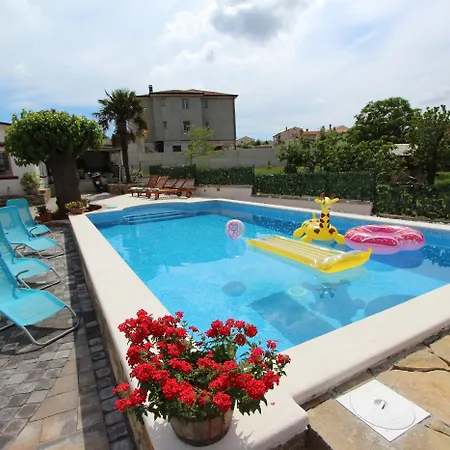 Appartement Midea 2 *