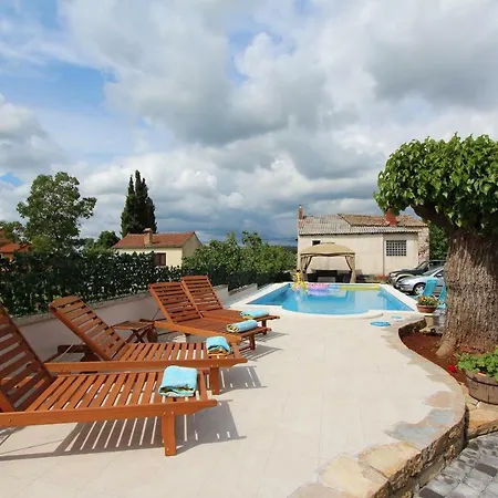 Midea 2 Apartment Rovinj