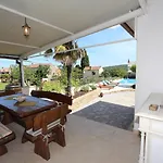 Midea 2 Rovinj