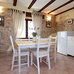 Midea 2 Apartment *