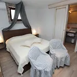 Apartment Midea 2 *